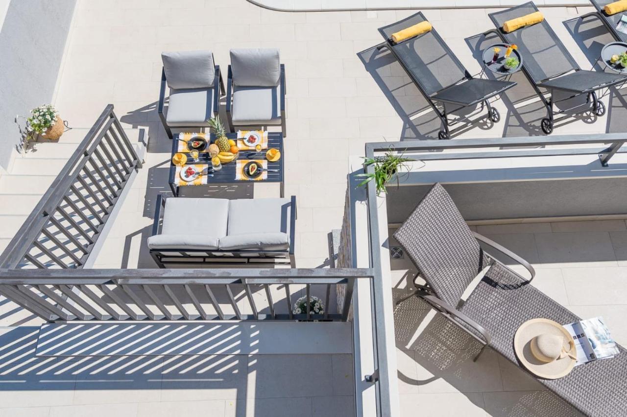 Villa Seaview With Pool - Apartment Yellow Trogir Exterior foto