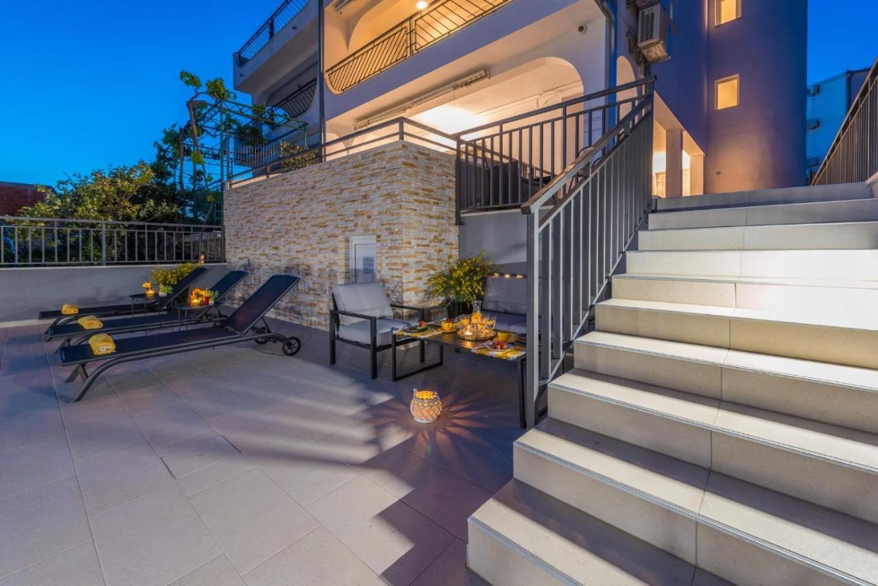 Villa Seaview With Pool - Apartment Yellow Trogir Exterior foto